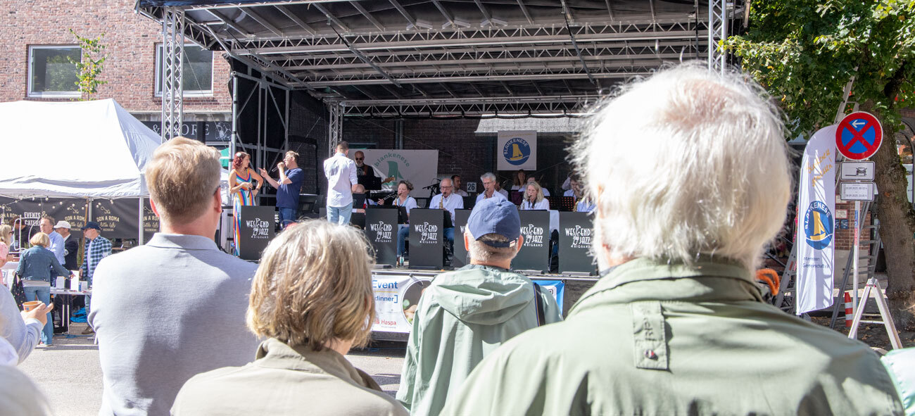 Ein umfangreiches Bühnenprogramm über drei Tage sorgt für Stimmung –&nbsp;ein reichhaltiges kulinarisches Angebot für gemütliche Atmosphäre. Foto: Markus Krohn