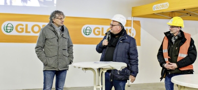 Michael Krienen, GLOBUS Projektleiter, Andreas Weber vom Architekturbüro KuBus und Kai Haeder, Geschäftsleiter GLOBUS Markthalle Lurup.