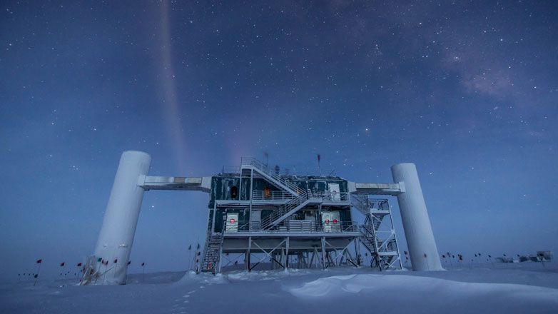 In der IceCube-Zentrale an der Scott-Amundsen-Station am Südpol laufen die Detektordaten zusammen