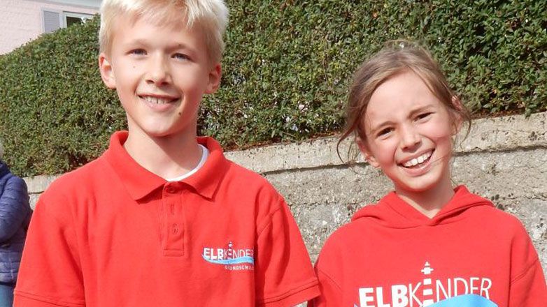 Laurens Münchmeyer und Ann-Sophia Trimpop (4c, Elbkinder Grundschule) gingen als schnellste Schüler durch das Ziel.