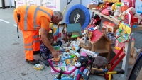 Hamburgs Müllwerker habem ein Herz für Kinder