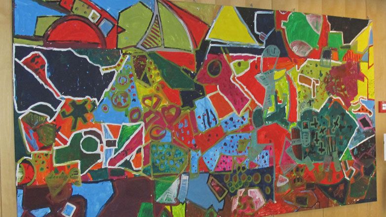 Ausstellung in der Asklepios Klinik Altona: Gemälde von Schülern der  3. Klasse der Kath. Schule Altona (Dohrnweg), inspiriert von Picassos „Guernica“