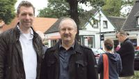 Christopher Deecke und Klaus Schomacker vergangenen Sonnabend im Rissener Dorf